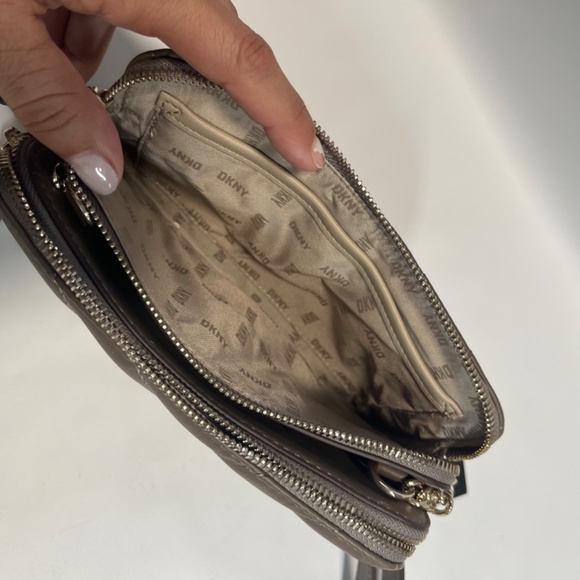 DKNY VERONICA Double Zip Crossbody Bag Quilted Dk Clay Chevron Fa… - Picture 8 of 13